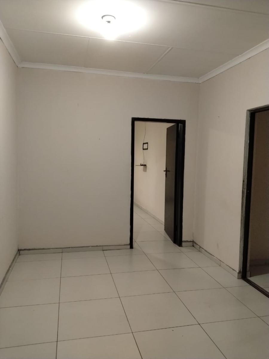 5 Bedroom Property for Sale in Flamwood North West
